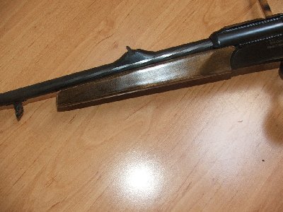 podkundak mi je malo preširok, trebalo bi ga malo suziti i baciti neki checkering