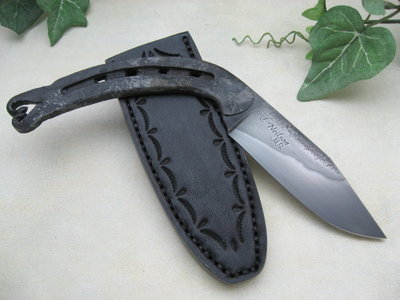 horseshoe knife.jpg