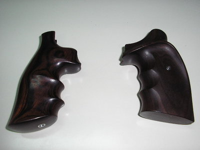 Opcija: Hogue Cocobolo ili Karl Nill-palisander