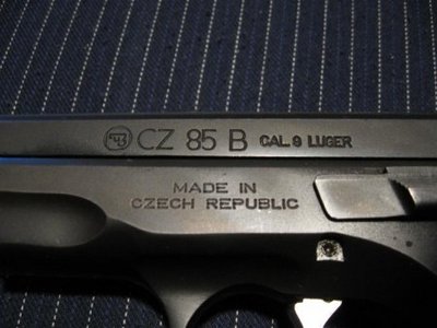 pistolj-ceska-zbrojovka-85-b-slika-17290732.jpg