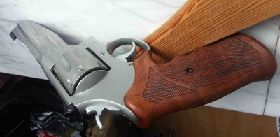 S&W629customised_2.jpg