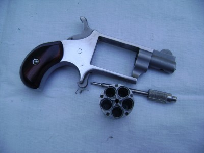 Revolver North American Arms NAA-22LR