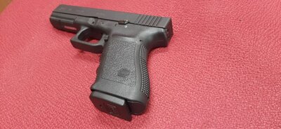glock-g-21-cal-45auto-slika-144690636.jpg