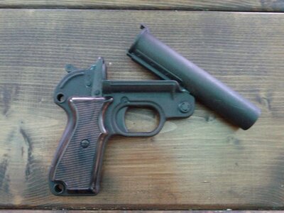 signalni-pistolj-walther.jpg (62.8 KiB) Viewed 4794 times Signalni pištolj Walther
