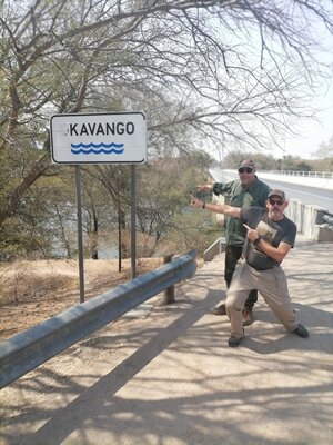 02 Crossing Kavango river.jpg