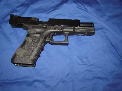 Glock.jpg (42.08 KiB) Viewed 316 times Glock 17 9mm Para