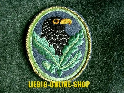 a ovu mozda, jer ona koju imam je 3D pa je prilicno debela i kruta za prisivanje na uniformu...